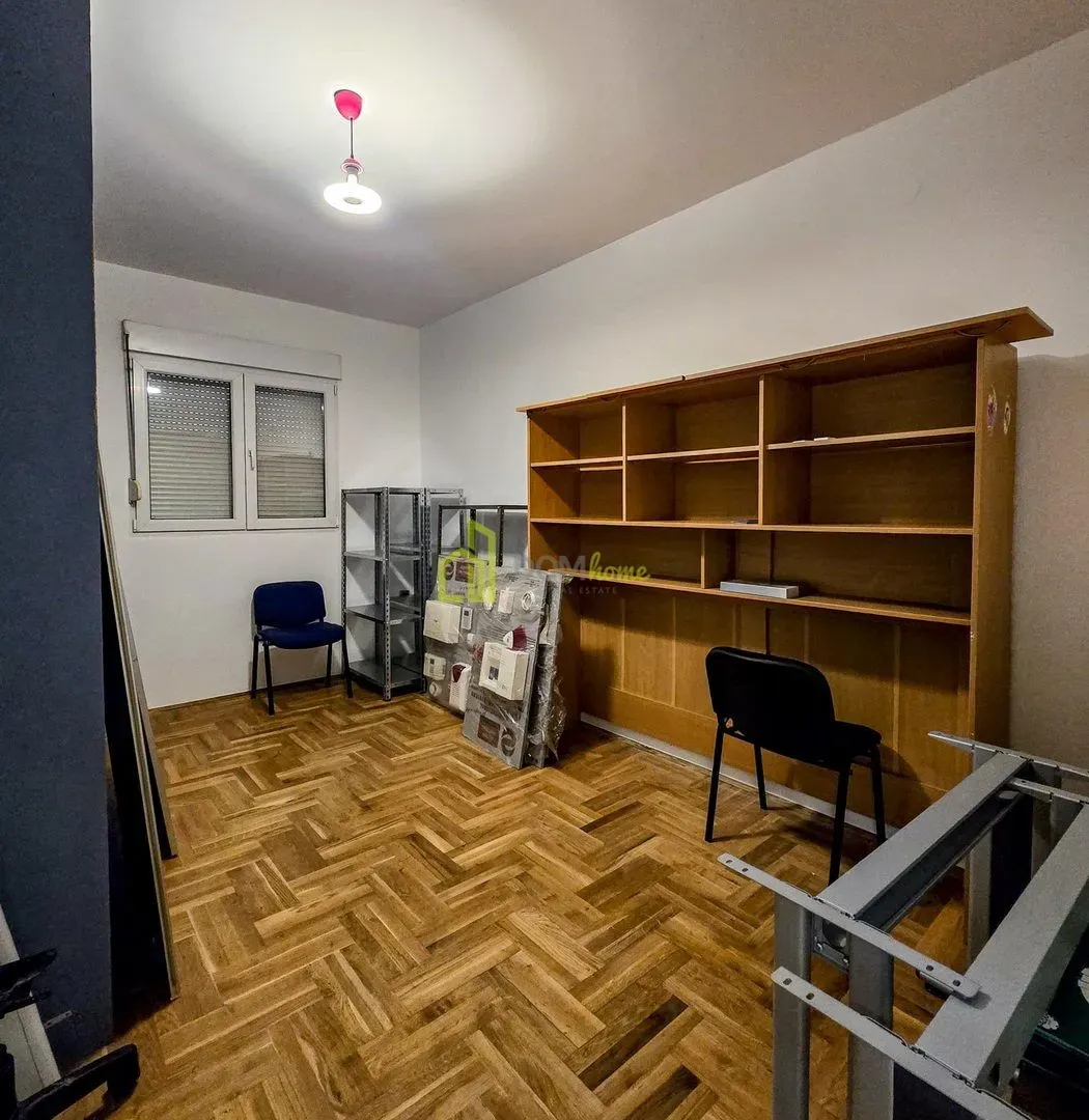 Izdavanje, poslovni prostor, 53m², Momišići, Podgorica