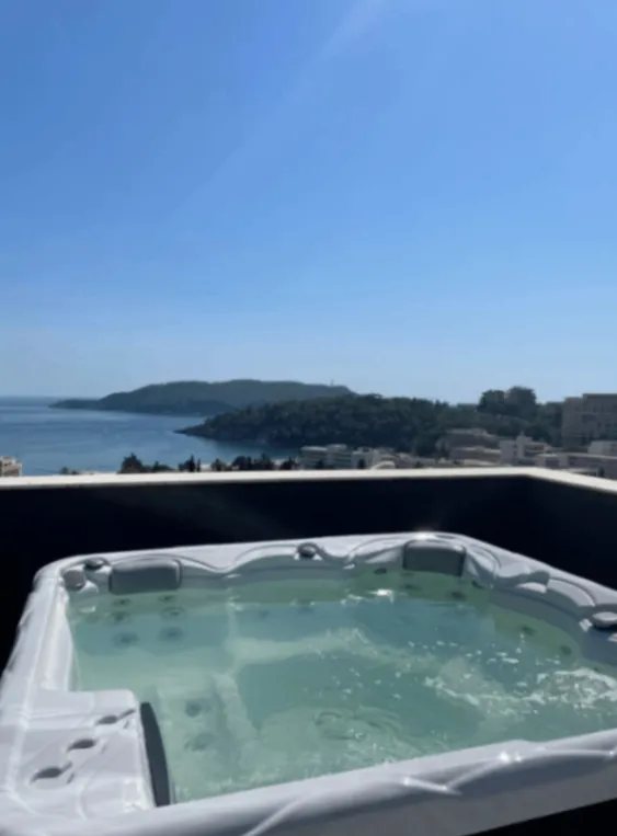Prodaja, trosoban stan, 84m², Bečići, Budva