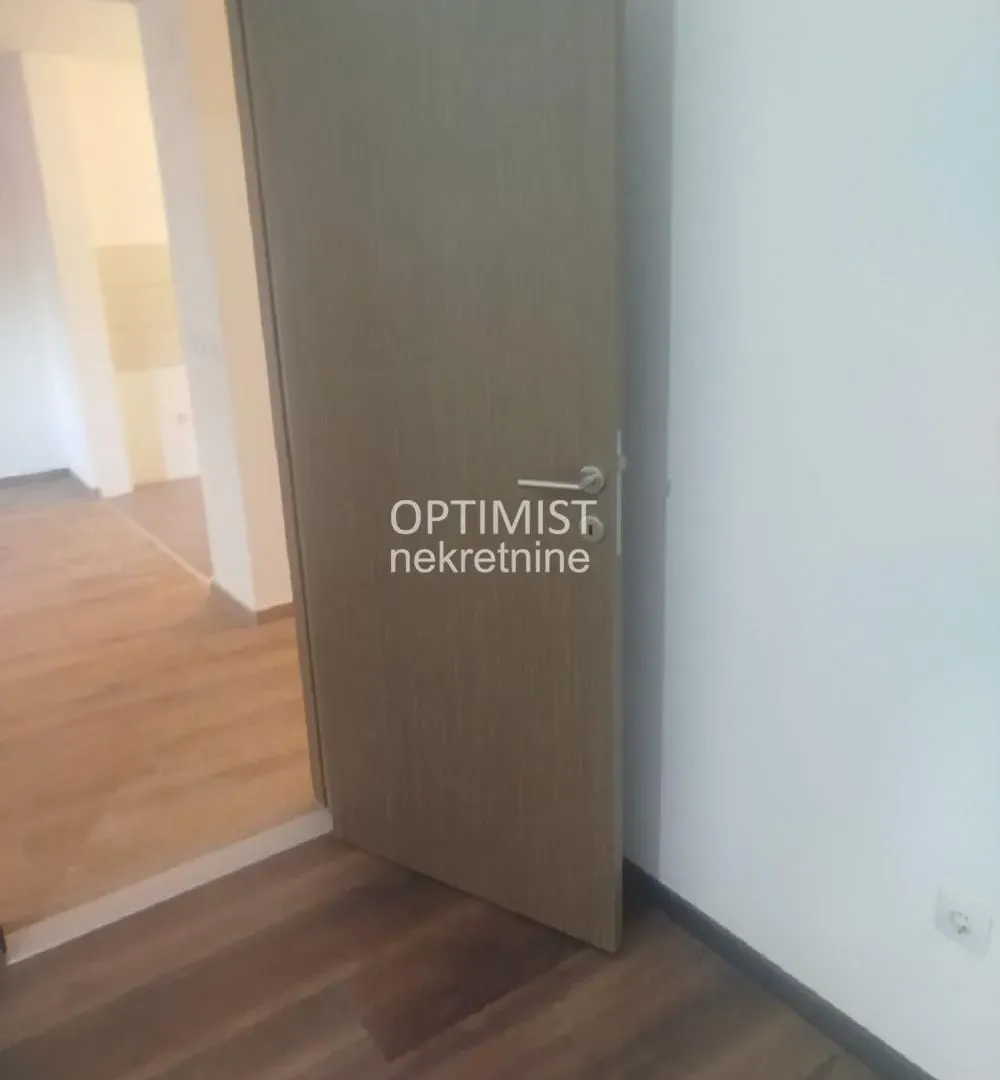 Izdavanje, trosoban stan, 70m², Borča 1, Borča Sve Podlokacije
