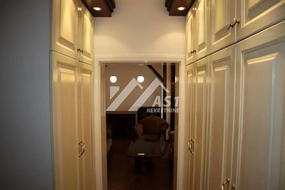 Izdavanje, dvosoban stan, 52m², Bulevar Oslobodjenja, Novi Sad Sve Podlokacije