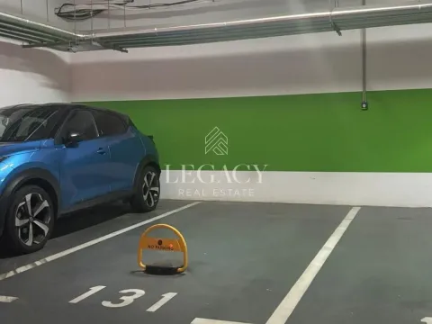 Parking garaža in Južni Bulevar
