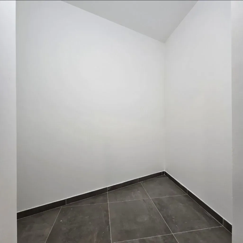 Prodaja, jednosoban stan, 40m², Central Point, Podgorica