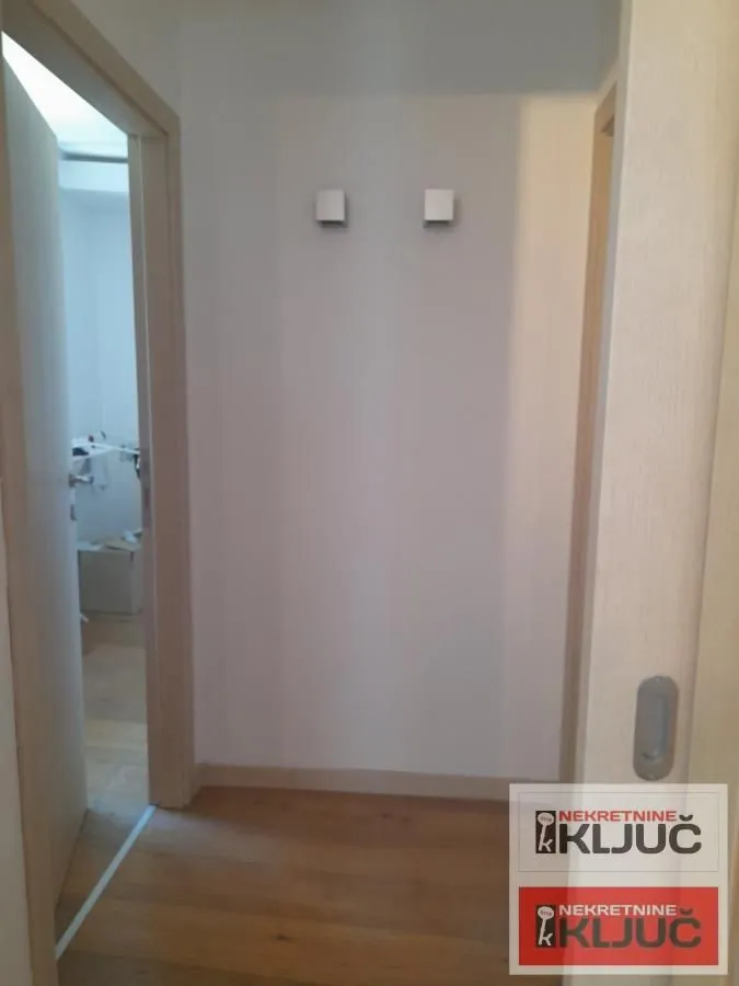 Prodaja, trosoban stan, 80m², Kej, Novi Sad Sve Podlokacije