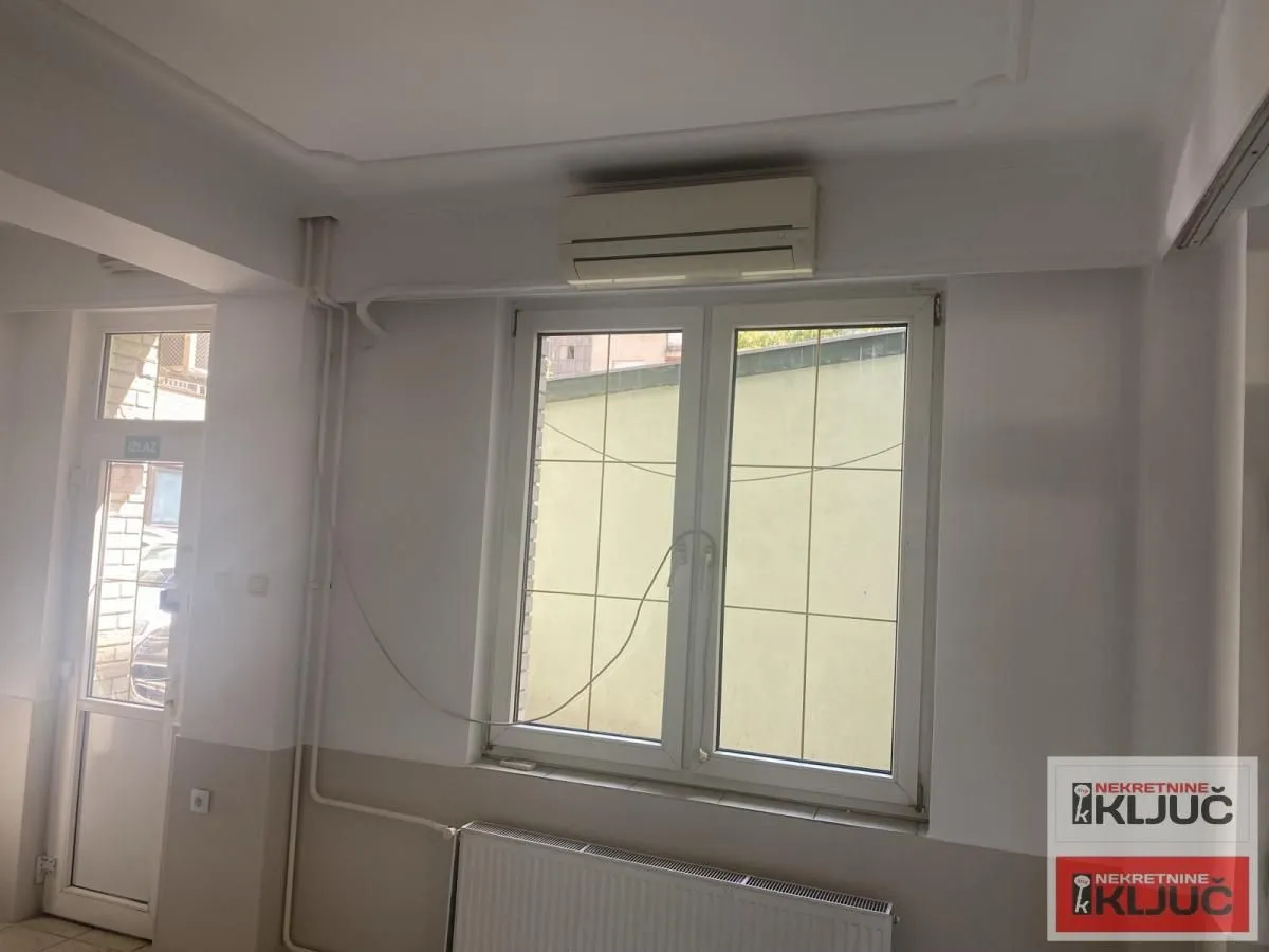 Rent, office space, 160m², Grbavica, Novi Sad Sve Podlokacije