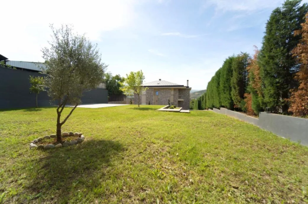 Prodaja, kuća, 500m², Mareza, Podgorica