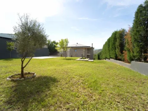 Prodaja, kuća, 500m², Mareza, Podgorica - image 12