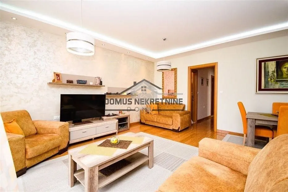 Sale, three bedroom apartment, 82m², Blok 5, Podgorica