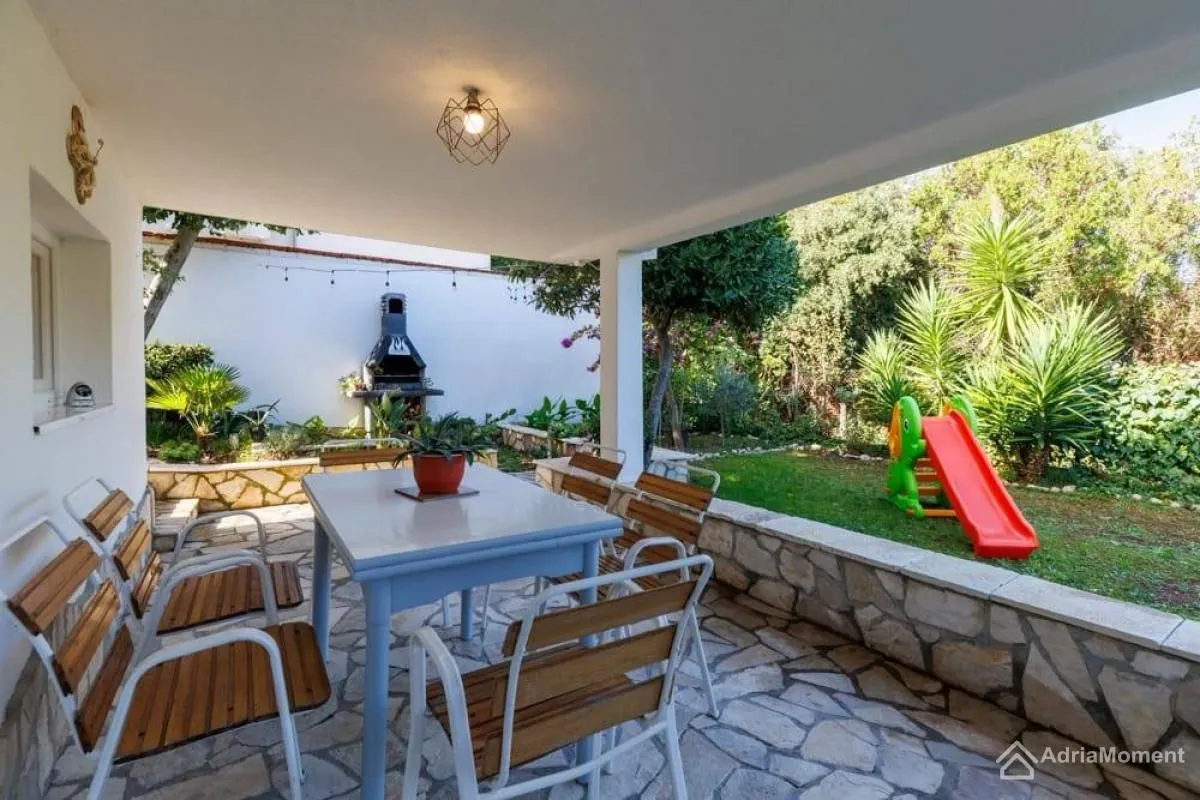 Prodaja, kuća, 130m², Utjeha, Bar