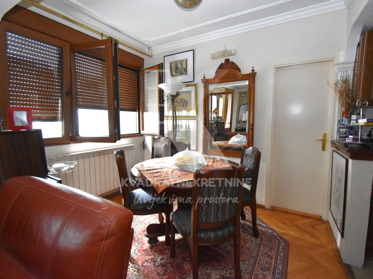 Prodaja, četvorosoban stan, 120m², Blok 7, Podgorica
