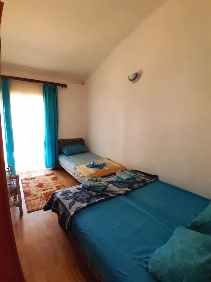 Rent, three bedroom apartment, 220m², Šušanj, Bar