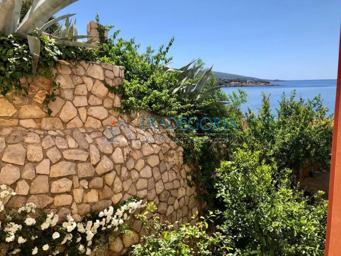 Prodaja, dvosoban stan, 89m², Dobra Voda, Bar