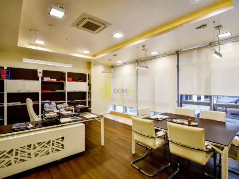 Izdavanje, poslovni prostor, 75m², Centar, Podgorica - image 8