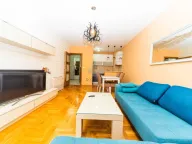 Izdavanje, dvosoban stan, 75m², Pobrežje, Podgorica - image 1