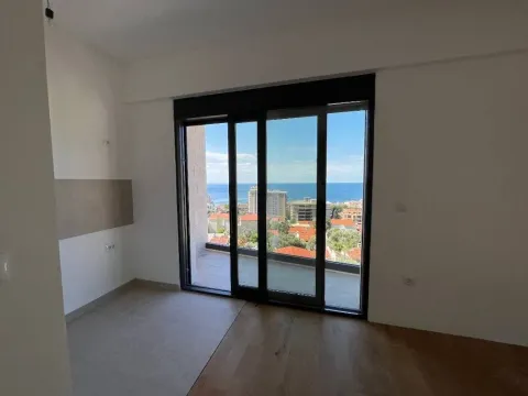 Sale, one bedroom apartment, 54m², Petrovac, Budva - image 9
