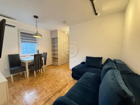 Rent, two bedroom apartment, 40m², Bulevar Oslobodjenja, Novi Sad Sve Podlokacije - image 4
