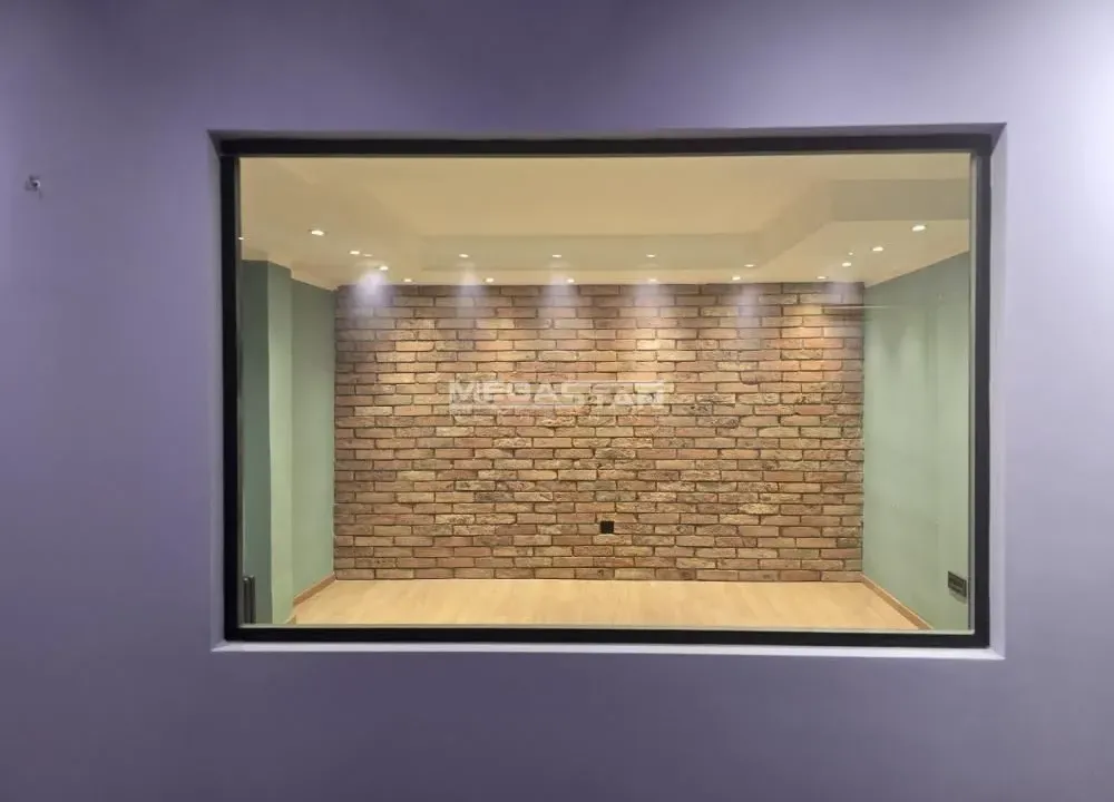 Izdavanje, poslovni prostor, 93m², Čukarica, Beograd