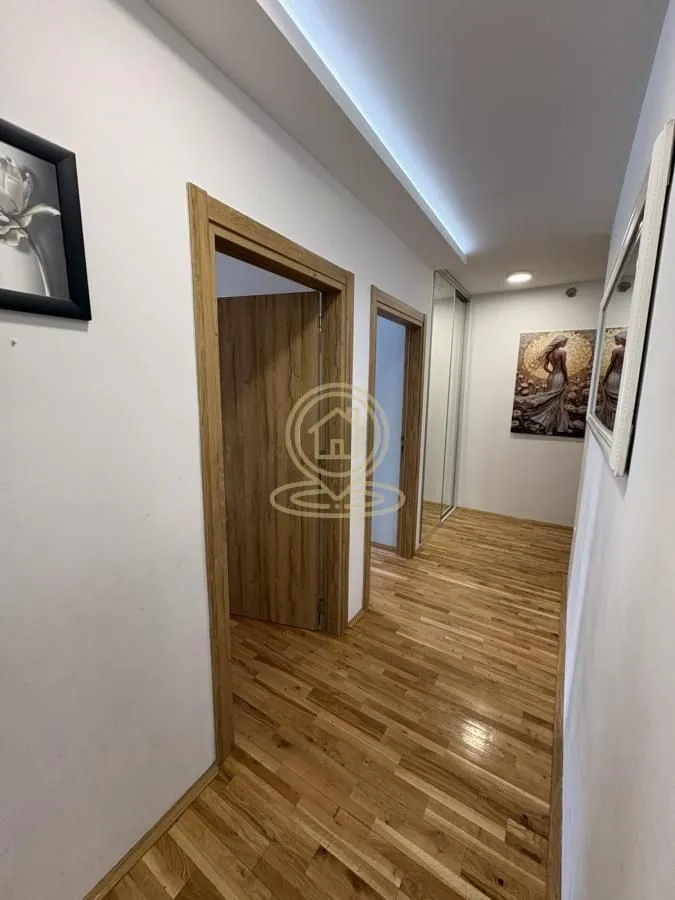 Prodaja, trosoban stan, 58m², Salajka, Novi Sad Sve Podlokacije