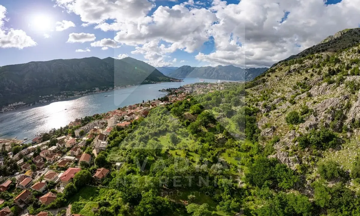 Sale, land lot, 1700m², Dobrota, Kotor
