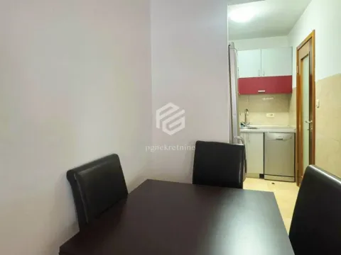 Prodaja, dvosoban stan, 55m², Stari Aerodrom, Podgorica - image 4