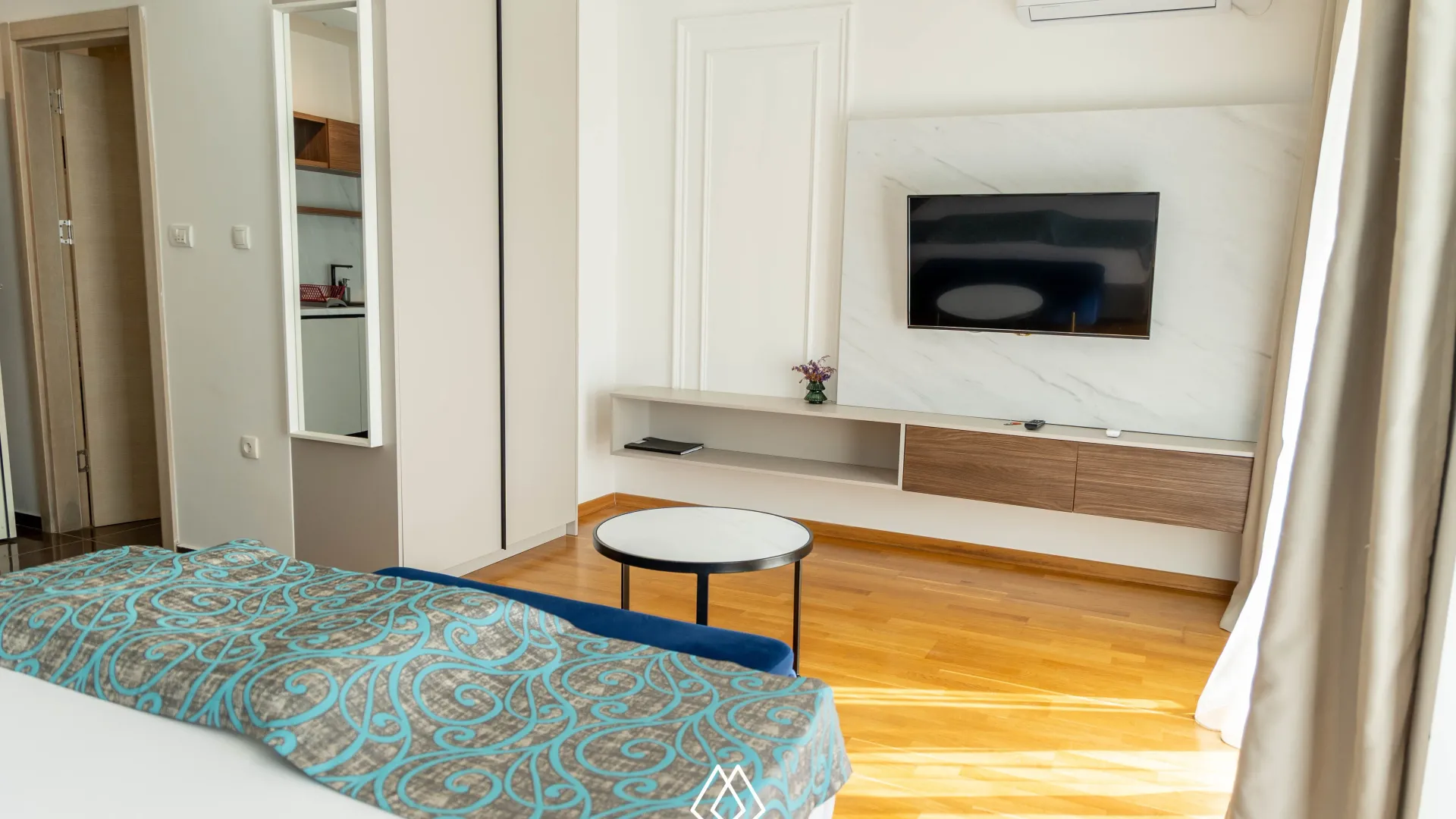 Prodaja, garsonjera, 30m², Bečići, Budva