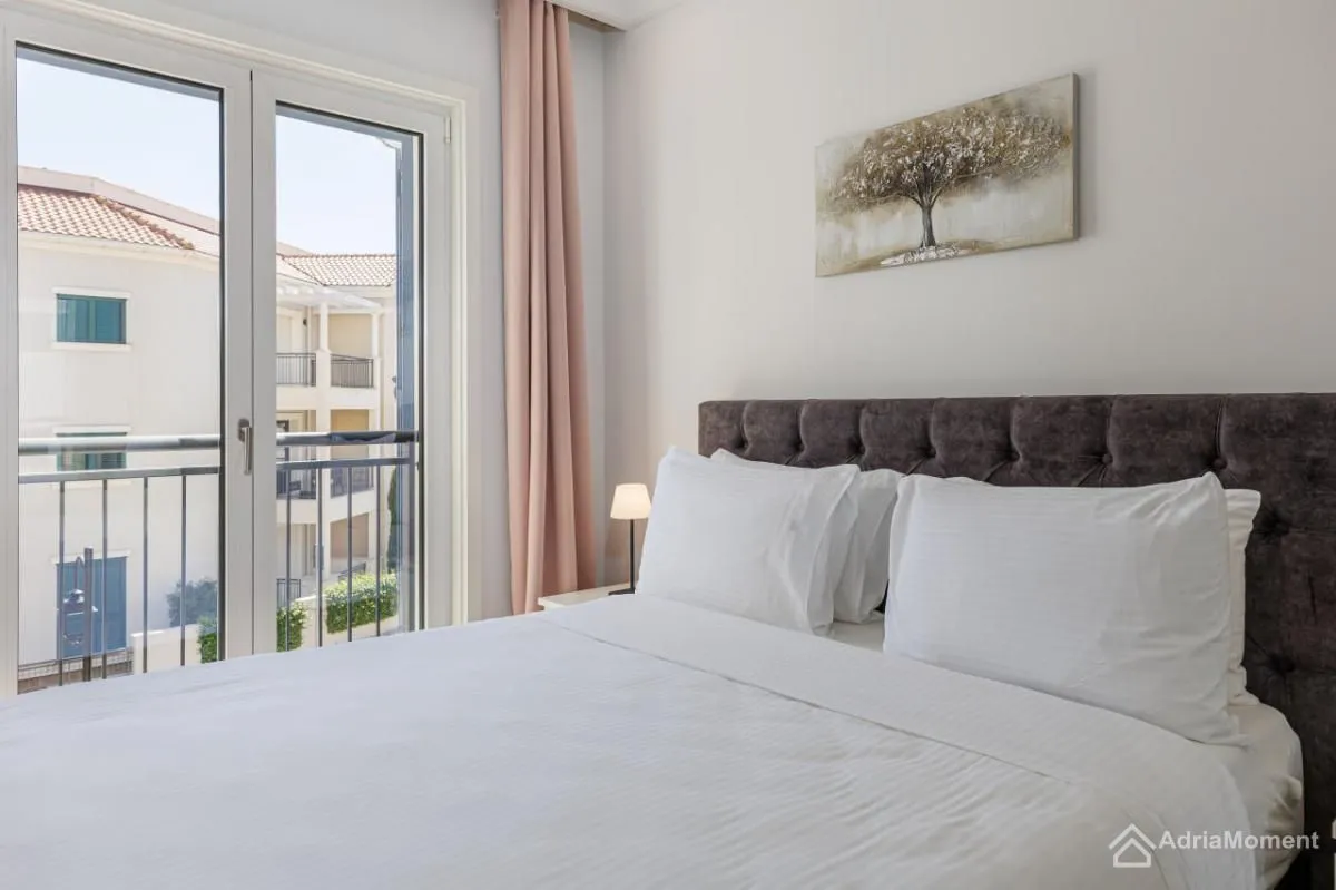 Prodaja, jednosoban stan, 50m², Luštica Bay, Tivat