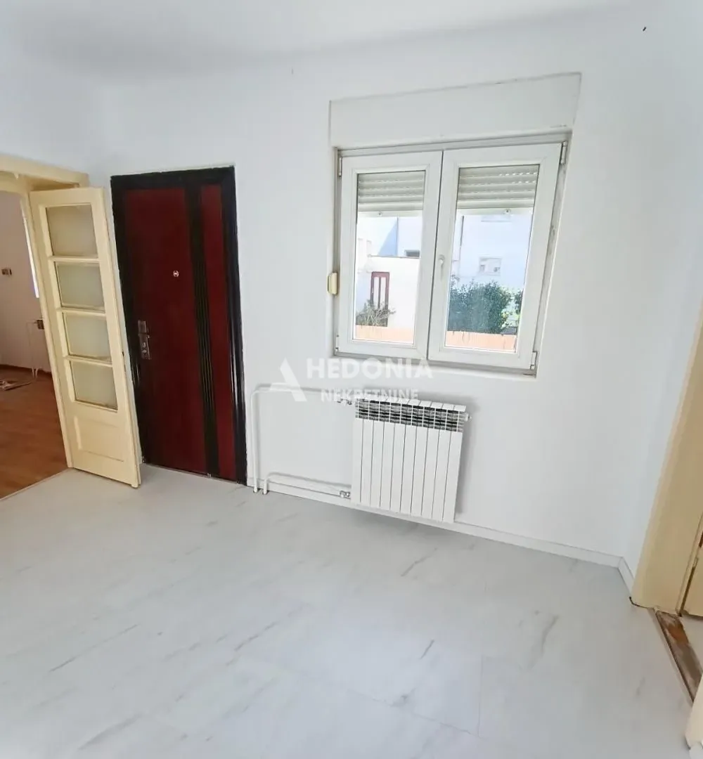 Rent, office space, 105m², Zemun Sve Podlokacije, Beograd