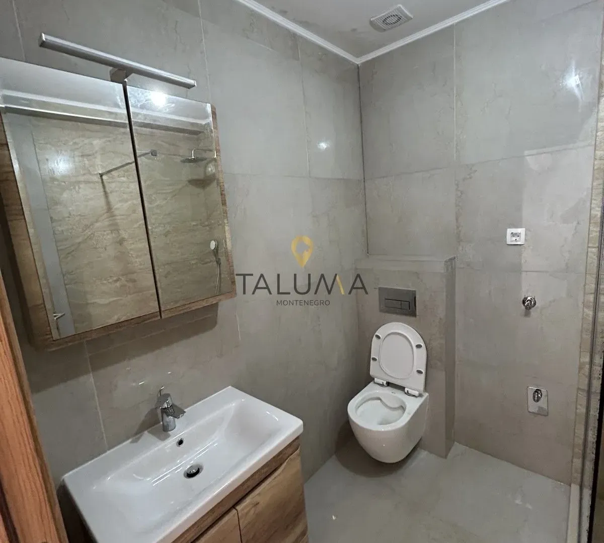 Sale, three bedroom apartment, 80m², Centar, Budva