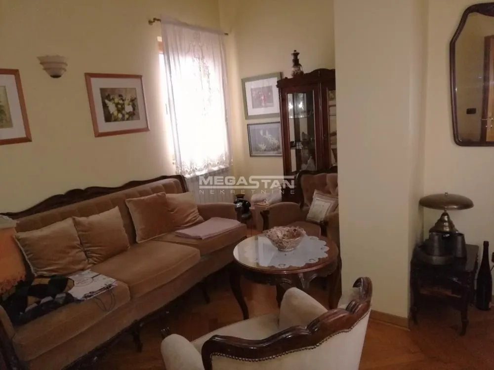 Sale, four bedroom apartment, 164m², Stari Grad, Beograd