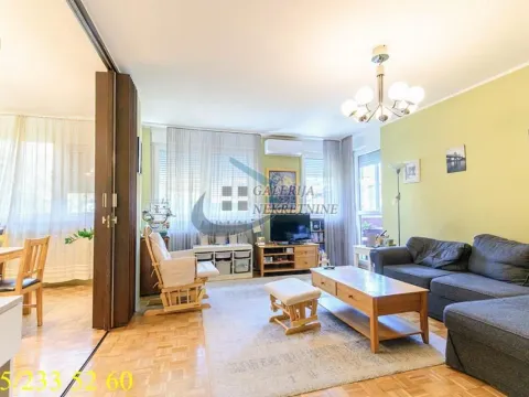 Sale, four bedroom apartment, 112m², Kalenić Pijaca, Vračar Sve Podlokacije