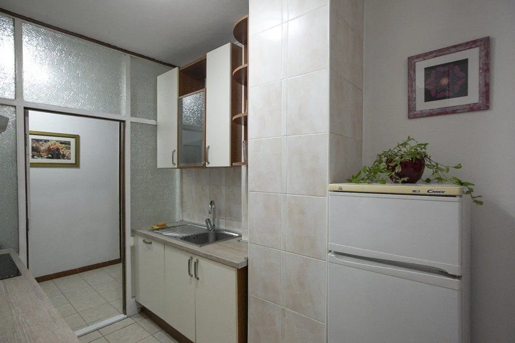 Izdavanje, dvosoban stan, 85m², Centar, Podgorica