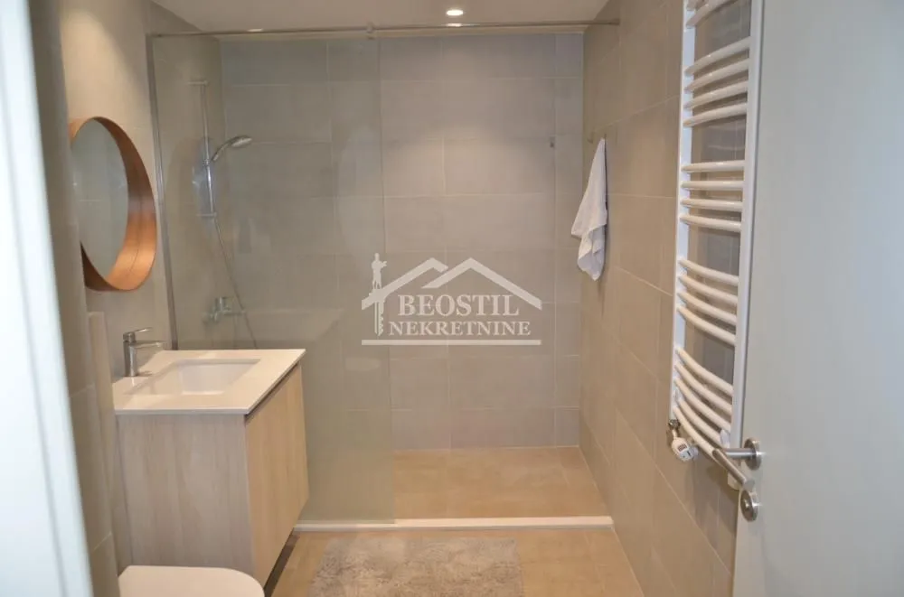Prodaja, trosoban stan, 82m², Savski Venac, Beograd