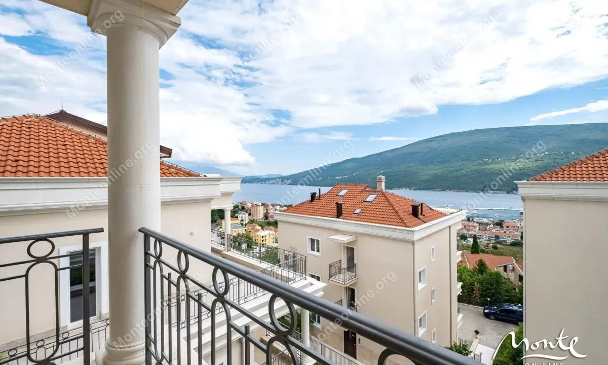 Prodaja, trosoban stan, 125m², Đenovići, Herceg Novi