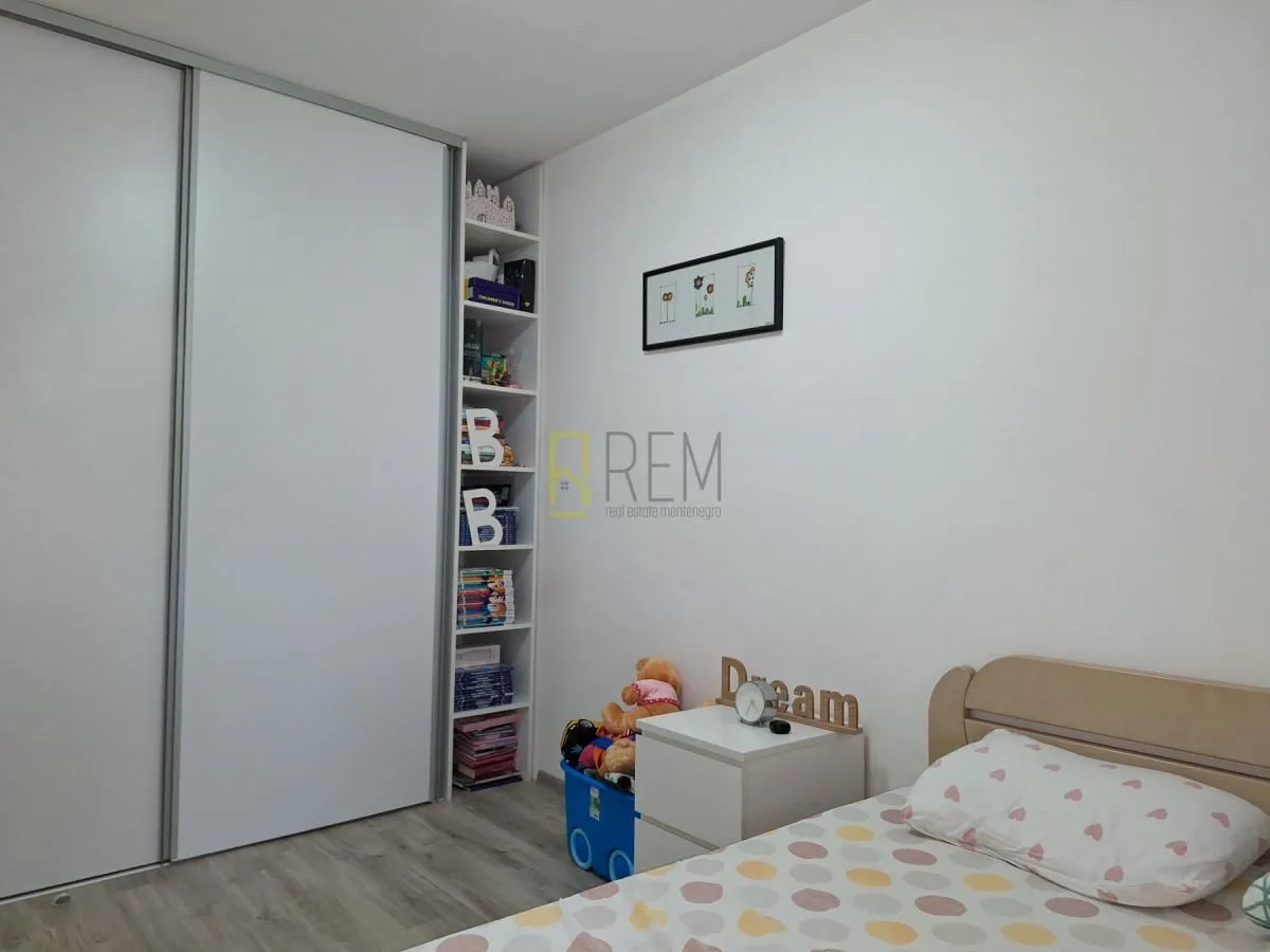Prodaja, dvosoban stan, 72m², Lepa Kata, Podgorica