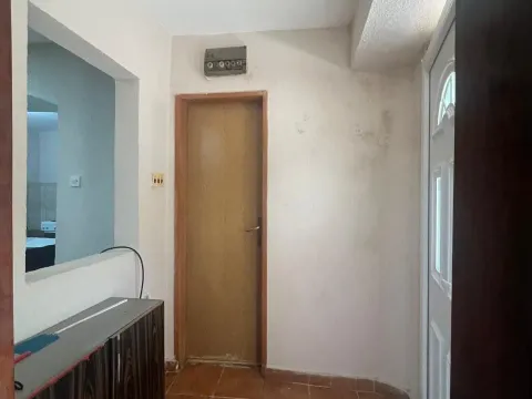Prodaja, kuća, 39m², Bioče, Podgorica - image 6