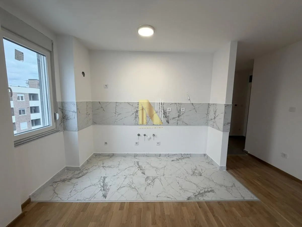 Prodaja, trosoban stan, 74m², Avijatičarsko naselje, Novi Sad Sve Podlokacije