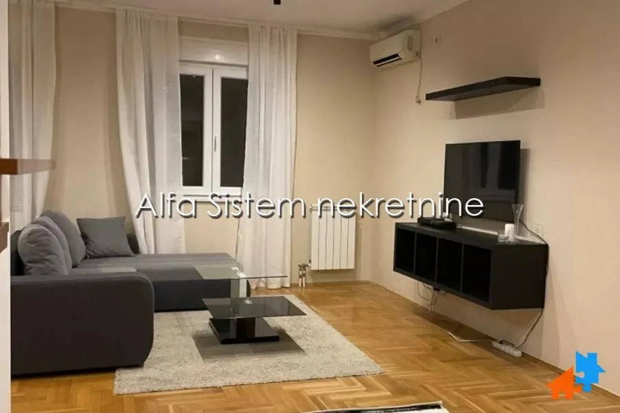 Izdavanje, dvosoban stan, 62m², Đeram Pijaca, Beograd
