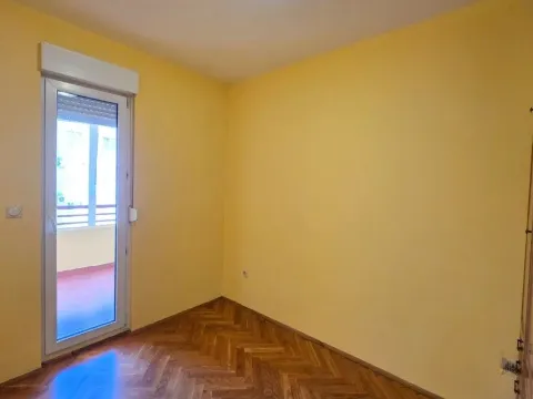 Izdavanje, jednosoban stan, 40m², Zagorič, Podgorica - image 3