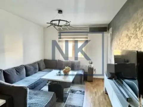 Prodaja, jednosoban stan, 45m², Stari Aerodrom, Podgorica - image 2