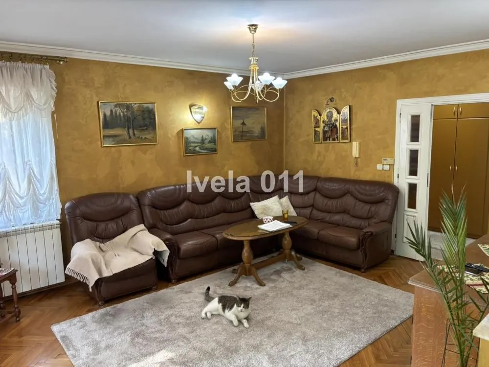 Prodaja, kuća, 349m², Borča 1, Borča Sve Podlokacije