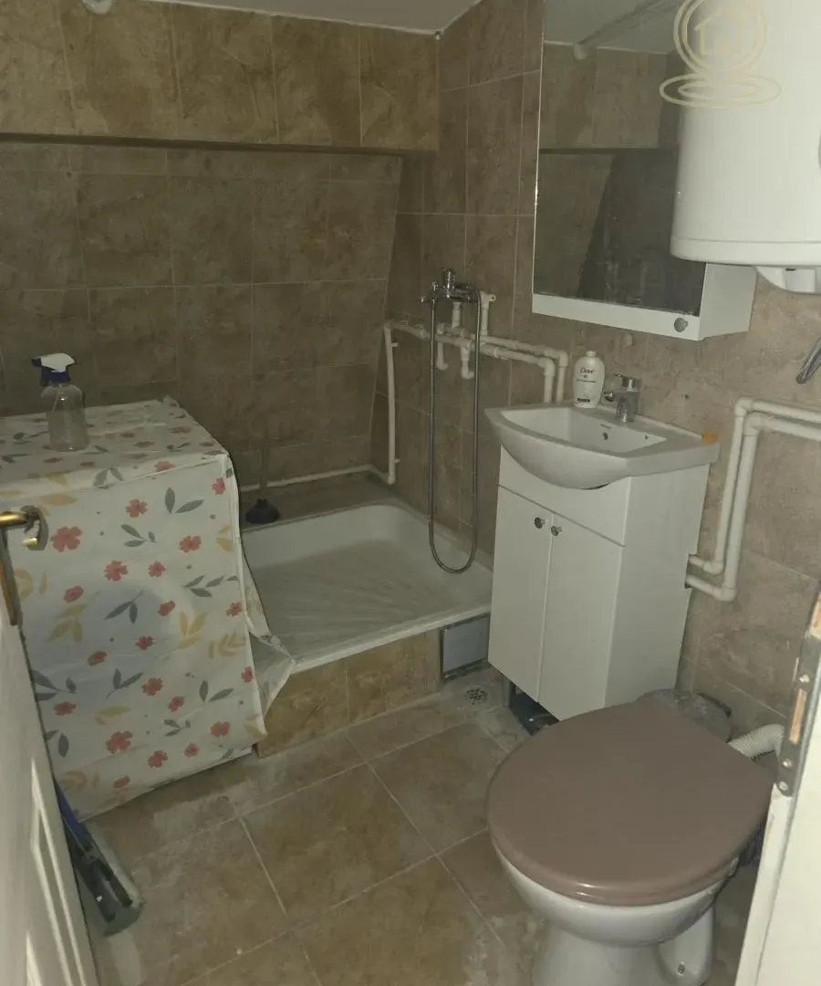 Prodaja, jednosoban stan, 40m², Pantelej, Niš