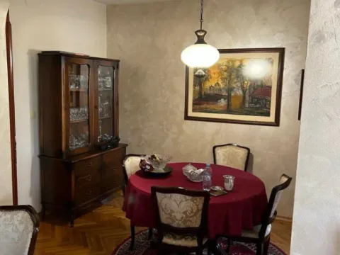 Prodaja, četvorosoban stan, 124m², Centar, Bar - image 2