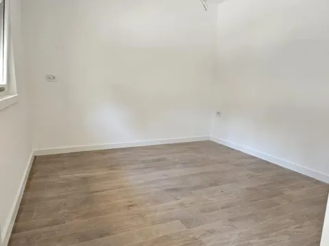 Sale, two bedroom apartment, 60m², Zemun Gornji Grad, Zemun Sve Podlokacije - image 4