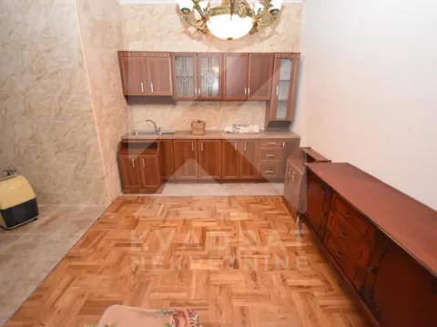 Sale, house, 343m², Zagorič, Podgorica - image 11