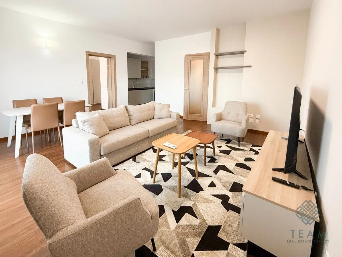 Izdavanje, četvorosoban stan, 125m², Master Kvart, Podgorica