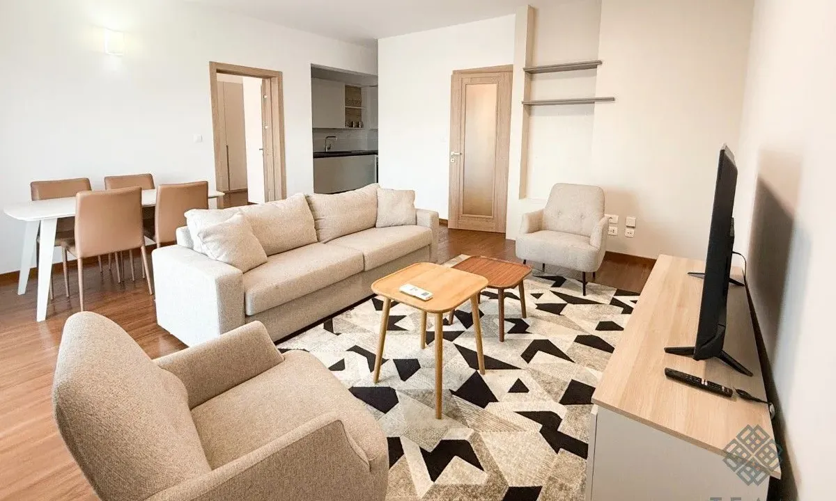 Izdavanje, četvorosoban stan, 125m², Master Kvart, Podgorica