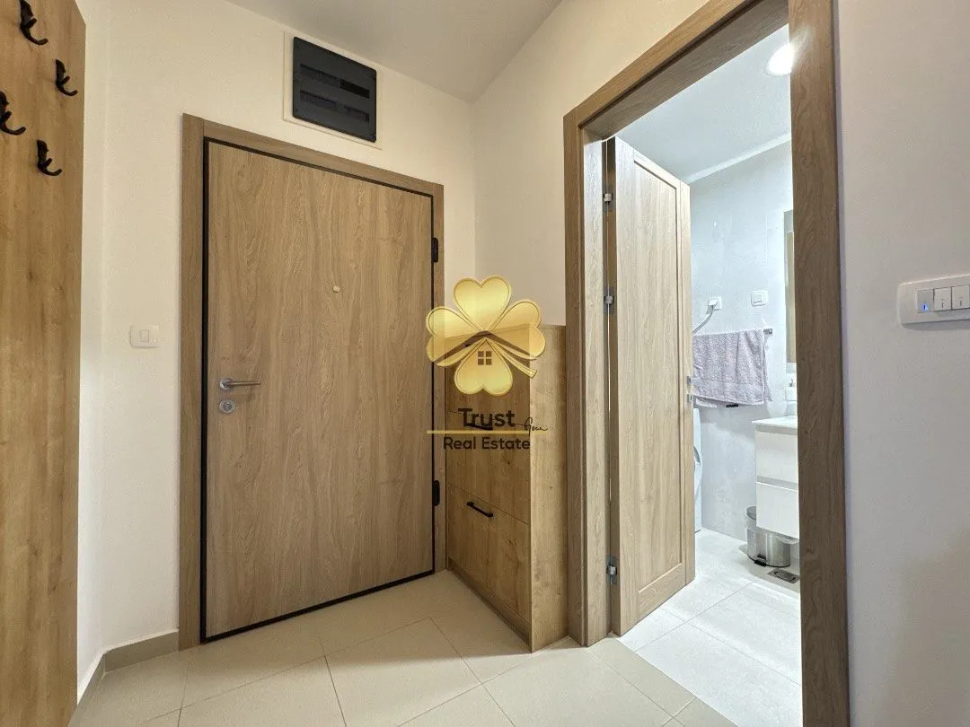 Izdavanje, jednosoban stan, 50m², Master Kvart, Podgorica