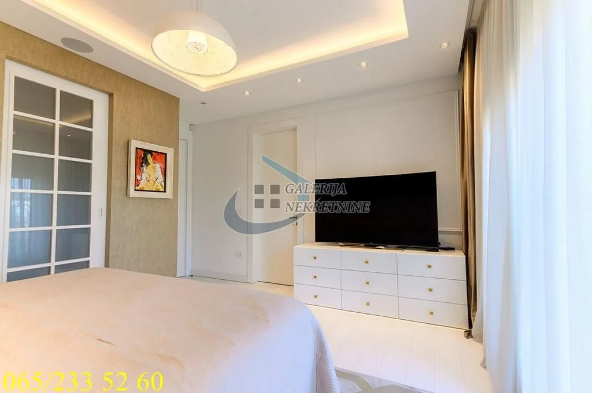 Sale, two bedroom apartment, 131m², Savski Venac, Beograd
