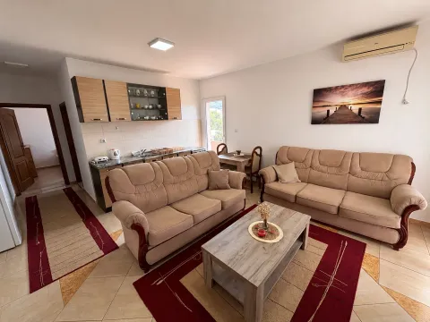 Rent, one bedroom apartment, 55m², Centar, Bar - image 9