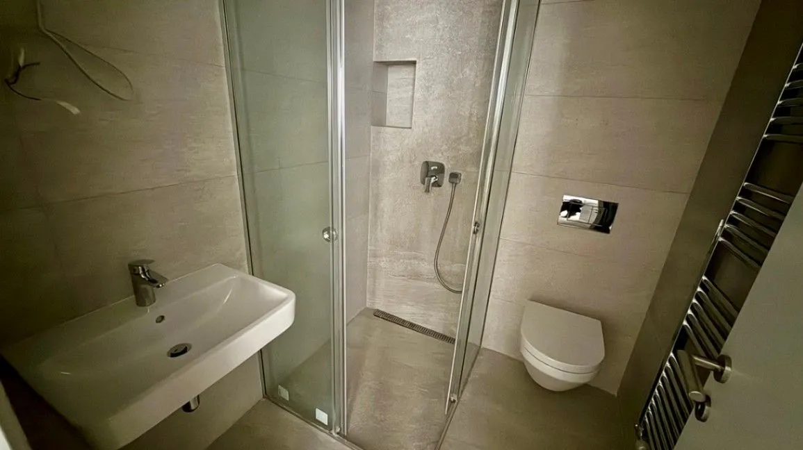 Izdavanje, stan, 125m², Crveni Krst, Beograd