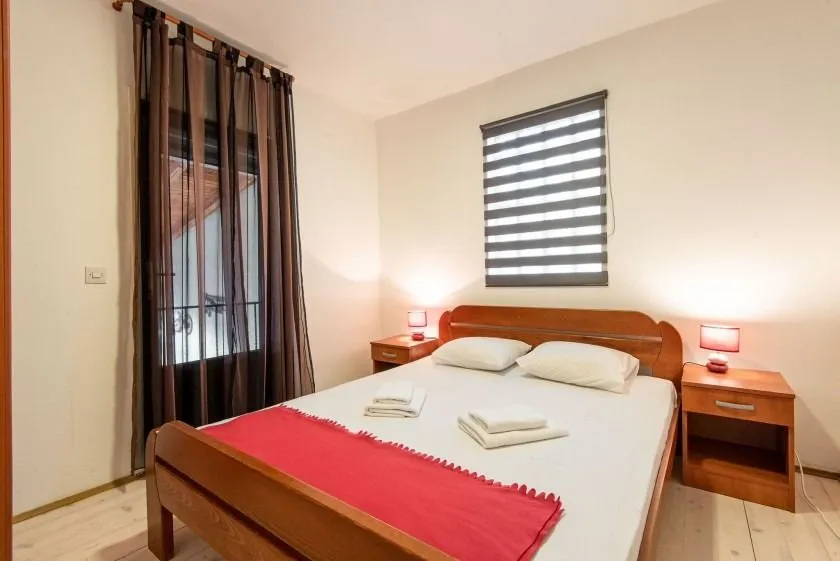 Prodaja, kuća, 600m², Dobre Vode, Bar